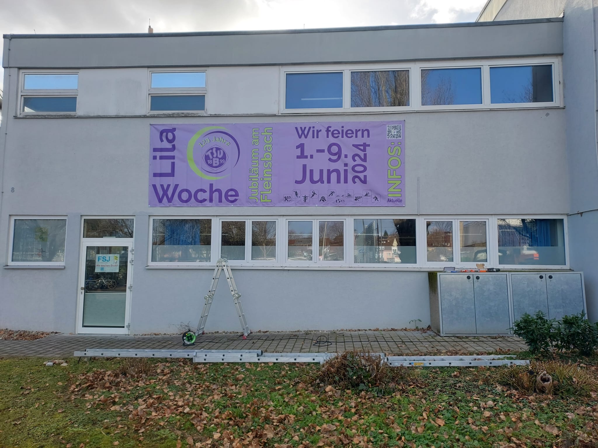 TSV Bernhausen 125 Jahre Banner Clubhaus 16