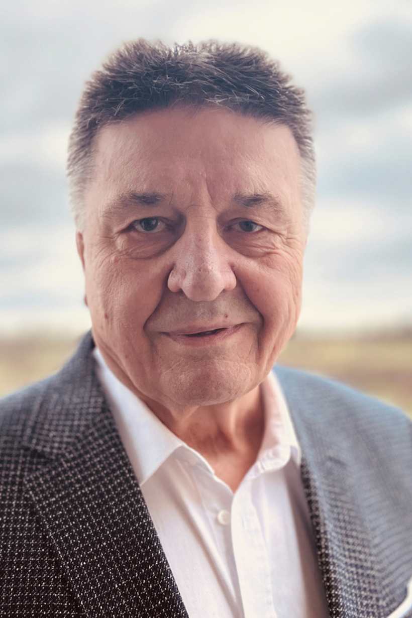 Ehrenvorsitzender Karl Munz TSV Bernhausen 1x1