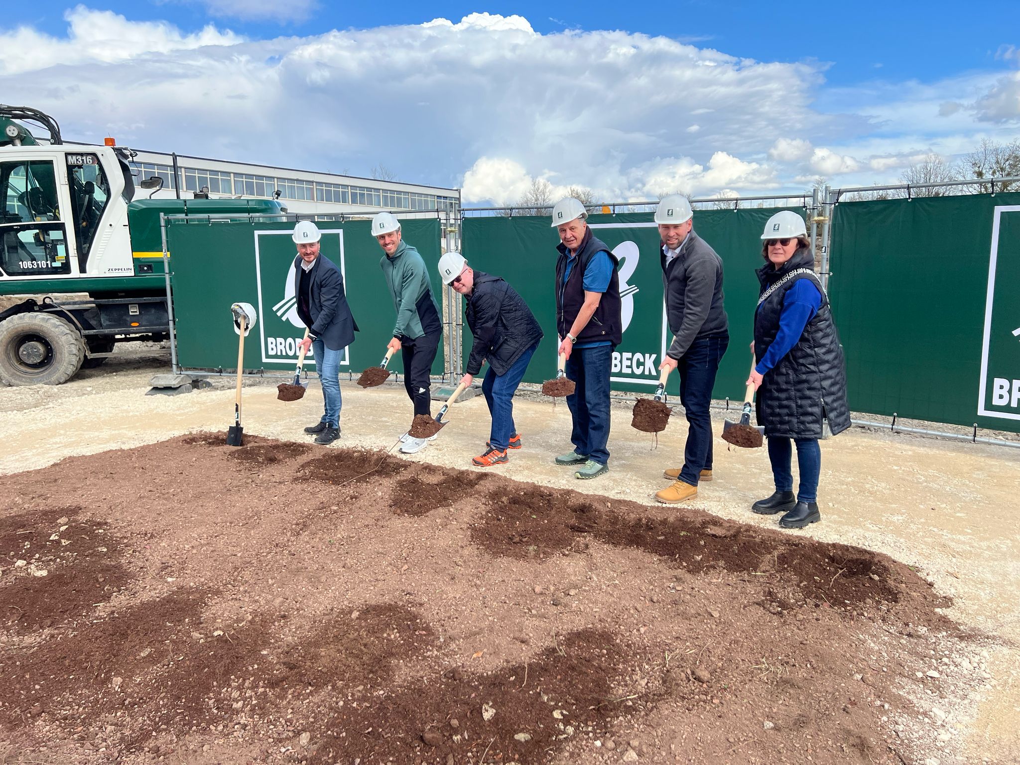 Spoge-Vorsitzende beim Spatenstich für den Neubau / v.l.: OB Traub, Olli Munz, Norbert Leven, Karl Munz, Markus Schunke, Angelika Tetz